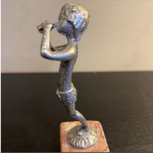 Pewter Set of 2 Vintage Musical Children on
Marble Base. - Picture 9 of 14